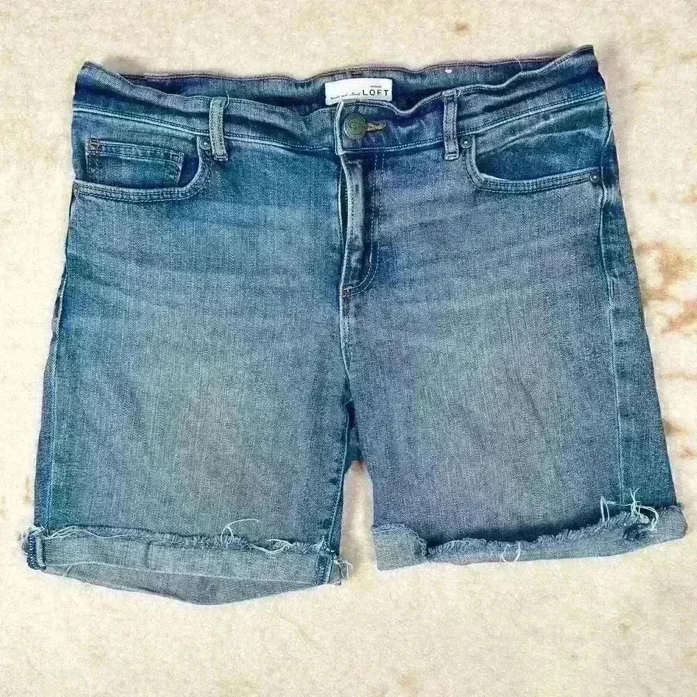 LOFT 5.5" Inseam Relaxed Fit Boyfriend Bermuda Denim Shorts Mid Wash Women 6
